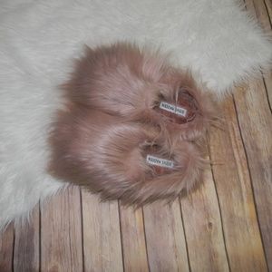 NWOT Steve Madden Pink Furry Slippers
